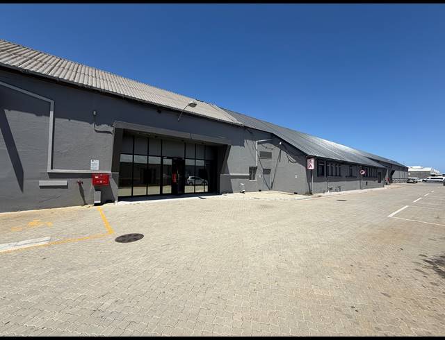 1,332M² WAREHOUSE TO LET IN BLACKHEATH INDUSTRIAL